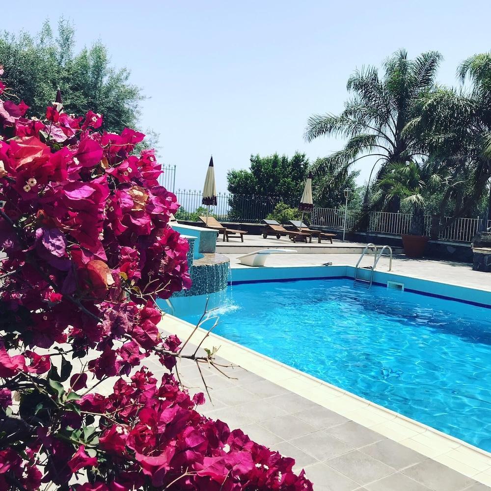 Borgo San Biagio Villa Калатабиано Екстериор снимка