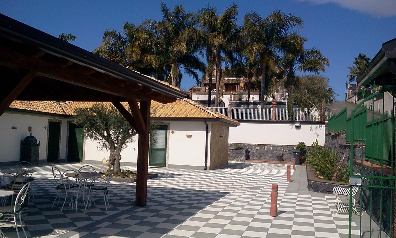 Borgo San Biagio Villa Калатабиано Екстериор снимка