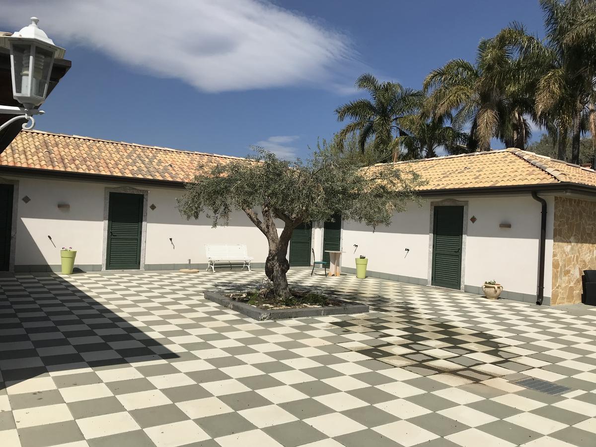 Borgo San Biagio Villa Калатабиано Екстериор снимка