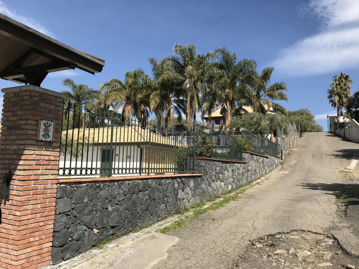 Borgo San Biagio Villa Калатабиано Екстериор снимка