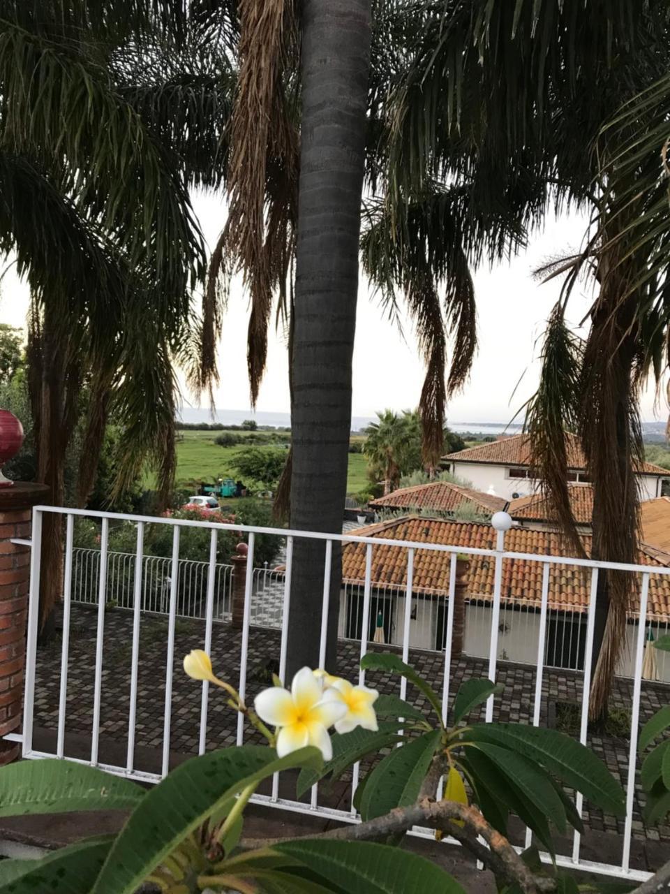 Borgo San Biagio Villa Калатабиано Екстериор снимка
